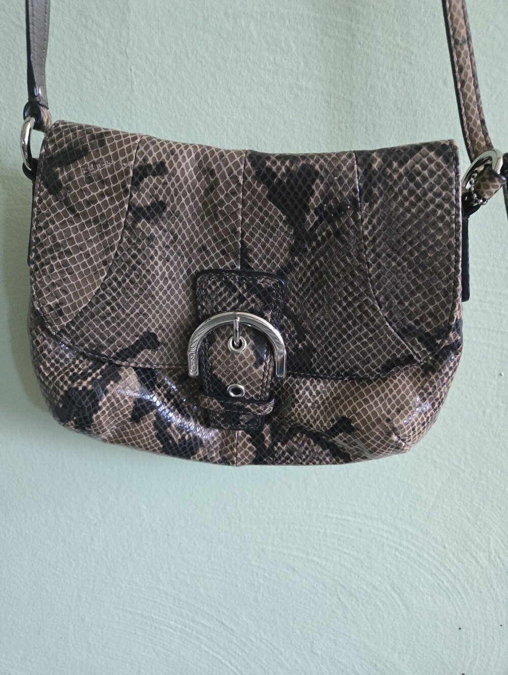Coach Vintage Brown Snakeskin Buckle Crossbody Flap Bag – Perfect Fall Trend